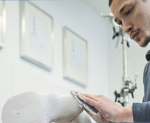 AUSILI ORTOPEDICI SU MISURA, PROGETTAZIONE E PRODUZIONE